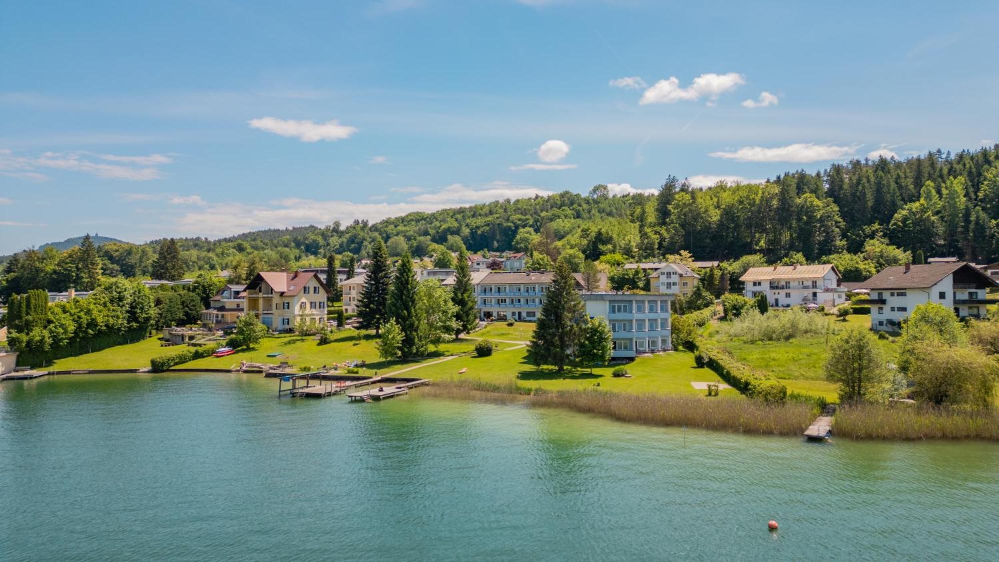 Strandhotel Schabus Velden am Woerthersee Exterior photo